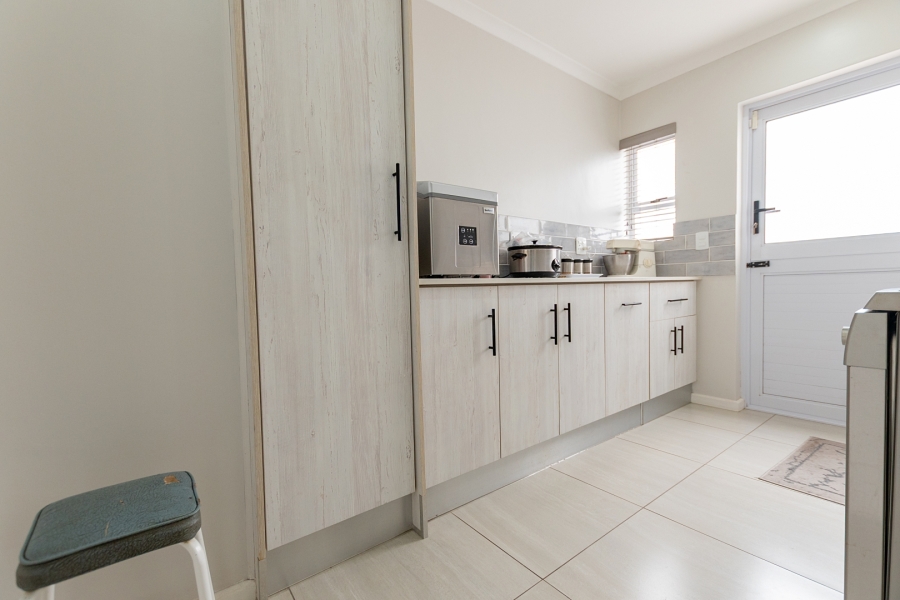 3 Bedroom Property for Sale in Lampiesbaai Western Cape